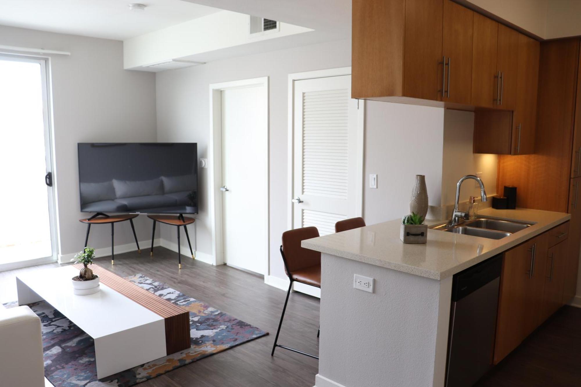 Lovely 2 Bedroom 2 Bath In Santa Monica * Los Angeles